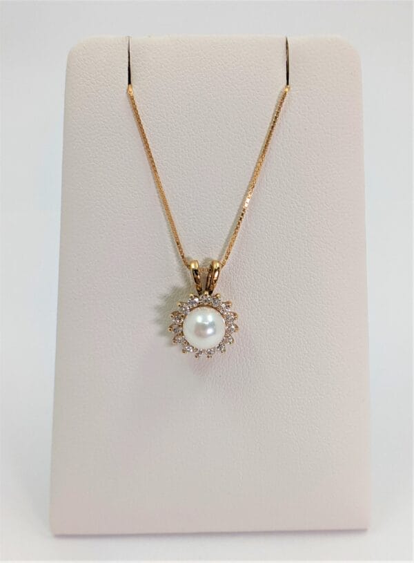 Pearl Pendant with Diamonds - Image 3